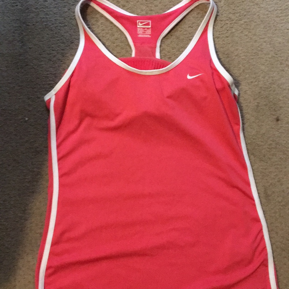 Nike top with built in bra. Perfect for gym